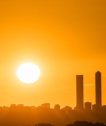 Madrid Sunny Weather Carousel